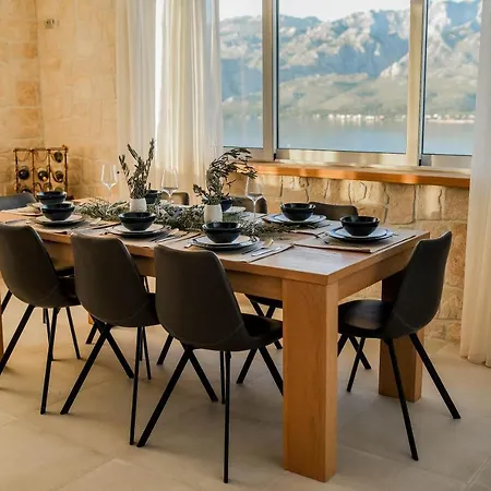 La Familia-Peaceful Villa, Private Pool, Sea And Velebit View * 빈예라크