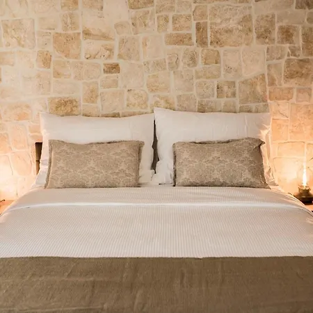La Familia-Peaceful Villa, Private Pool, Sea And Velebit View 빌라 *